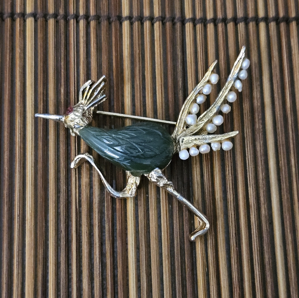 Swoboda Jade Road Runner Gold Tone Brooch (Vintage)
